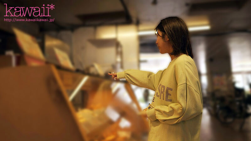 『高画質』 マンモス団地少女 平日、昼下がり あたしん家で撮られる。 ...