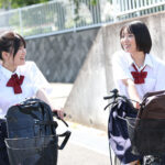 『高画質』 野ション女子生徒連鎖開脚拘束おしっこ噴射4 もなみ鈴 有加里ののか 東城ゆい ＜動画＞