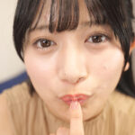 『高画質』 カメラ見ながら乳首舐め手コキ ＜動画＞