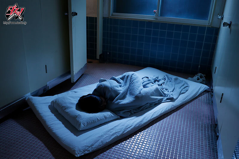 『高画質』 便女生活。臭い、汚い、拒めない。おれたち部員専用のザー汁ナ...