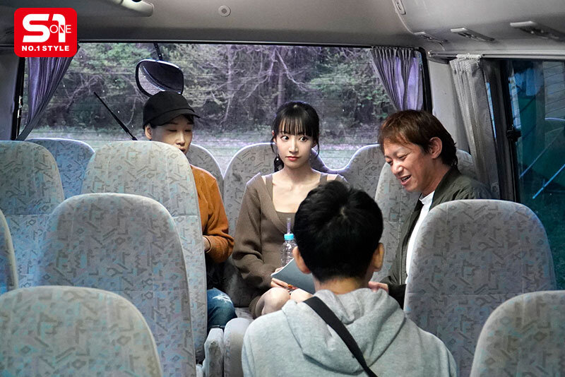 『高画質』 ロケバス車内で痴●されて…大御所タレントの不同意指マンに声...