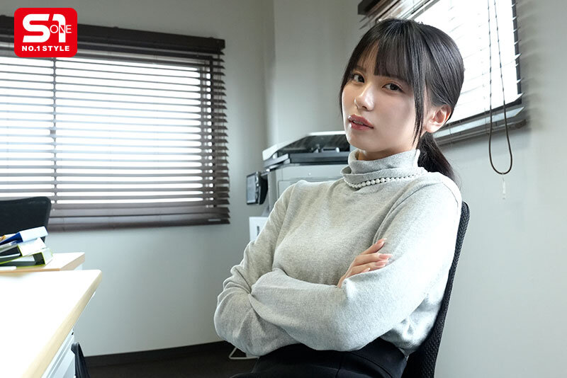 『高画質』 出張先ホテルでチビのくせに生意気な新卒OLと相部屋… この...