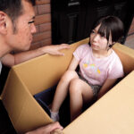 『高画質』 家の前で捨て子を拾ってしまいました…ちびっ子パイパンゆなちゃん145cm 日向由奈 ＜動画＞