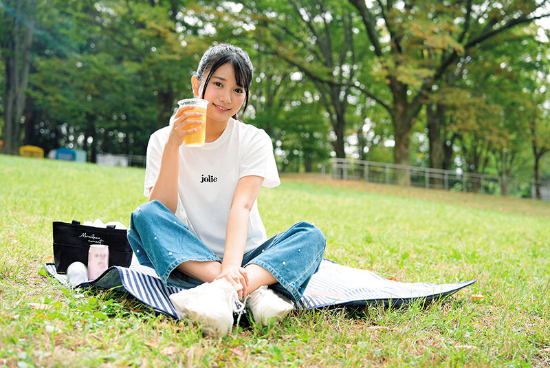 『高画質』 【夢幻調査隊】昼間の公園で一人でお酒を飲んでる女性急増！な...