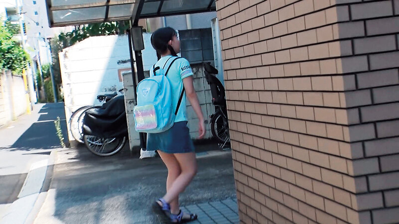 『高画質』 偶然声を掛けた女の子が可愛くて…尾行わいせつ・拉致強●精飲...