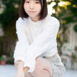 『高画質』 無垢そうに見えて…実は痴女！！ だけど生ち○ぽの気持ちよさに負けちゃって初めてのナマ中出し 二之宮りえな ＜動画＞