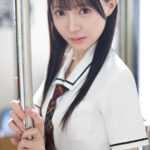 『高画質』 電車内で痴●されてもイカされてもお漏らししても声を我慢することしかできない’やめて’が言えない制服美少女 林芽依 ＜動画＞
