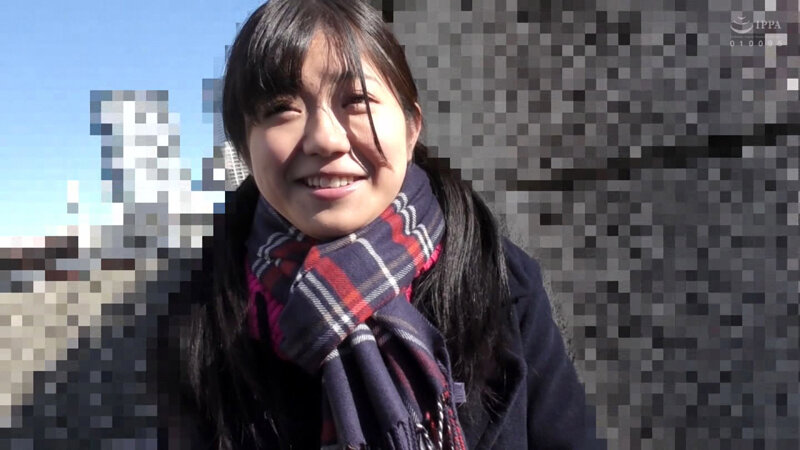 『高画質』 おじさんチ○ポにガチ恋する無垢マ○コ美少女 好奇心旺盛でエ...