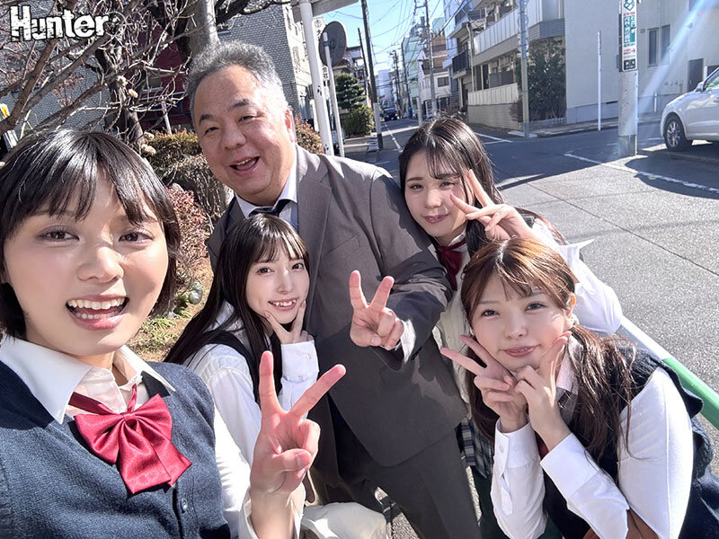 『高画質』 修学旅行で人生初のモテ期到来！万年童貞の僕が、教え子たちに...