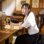 『高画質』 街で見かけるあの子にこっそり精子飲ませたかったんだ…クロワッサン、ケーキ、プリン、ドリンクに特製ホワイトシロップを添えて…そして最後は、たぎる精液を生飲みさせるのが私たちの使命。 ＜動画＞