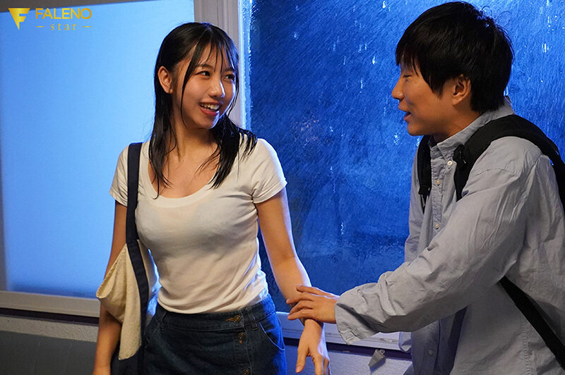 『高画質』 ゲリラ豪雨から逃げるために同級生男女が忍び込んだ夜の校舎で...