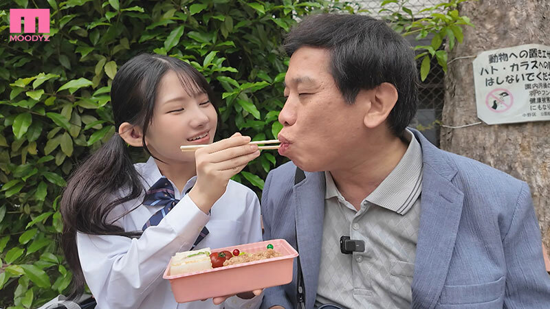 『高画質』 1日恋人ごっこ×おじさんぽ 制服J●のベロキス誘惑に負けた...